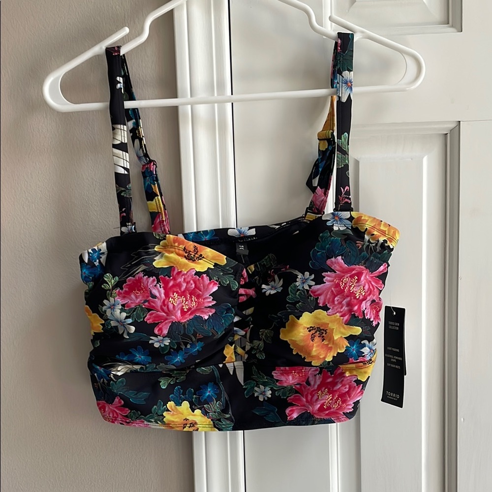 Floral Women's Top brand new with tags